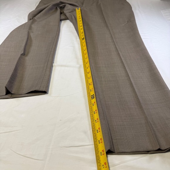 Tommy Hilfiger 100% Wool Men's 2 Piece Suit Beige Jacket 46R Pants 40X30 - Picture 10 of 15